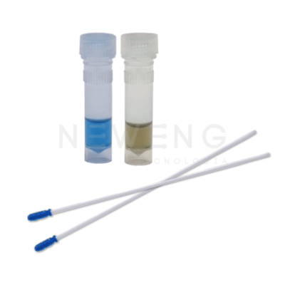 Fotografia testes de verificação de proteína com swab estéril.